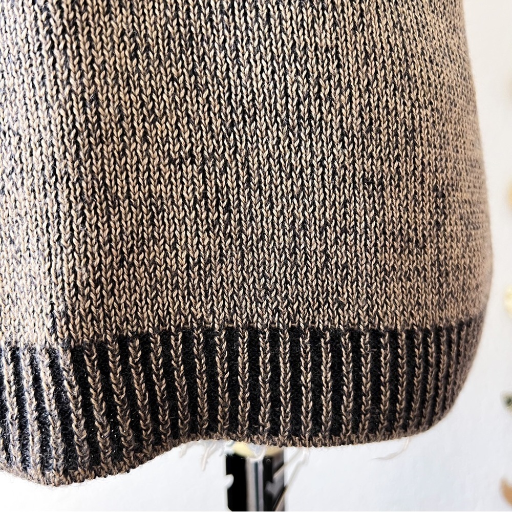 SPLENDID Surrey Marl Cold Shoulder Wool Knit V Neck Top - Picture 8 of 14